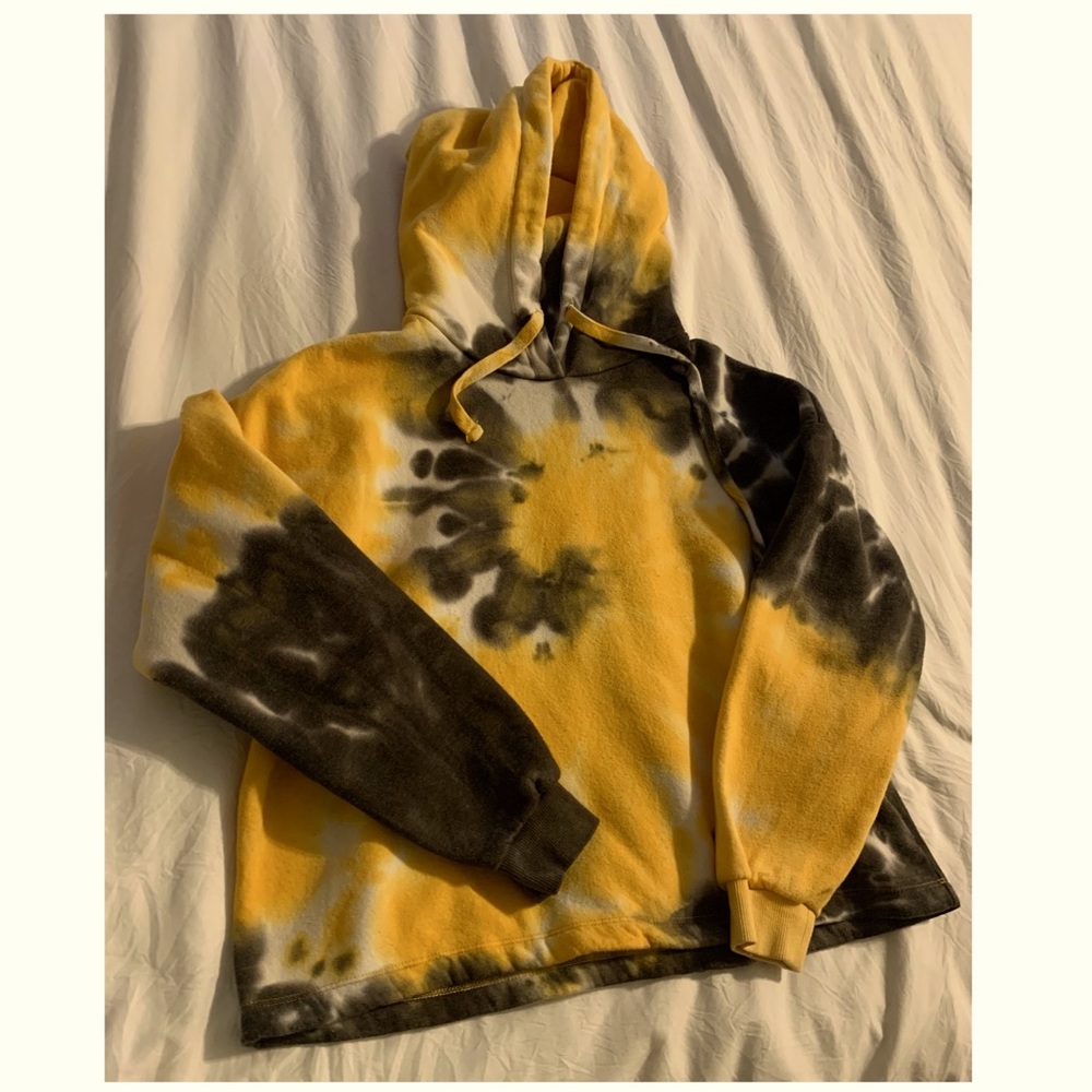 Pullover tie dye hoodie